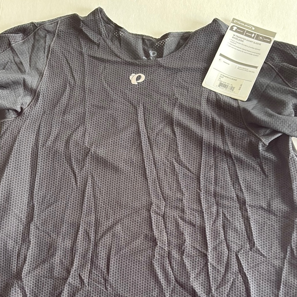 Pearl Izumi Women's Gray Short Sleeve Tee